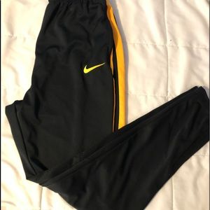 Nike Dri-Fit lightweight sweatpants XL